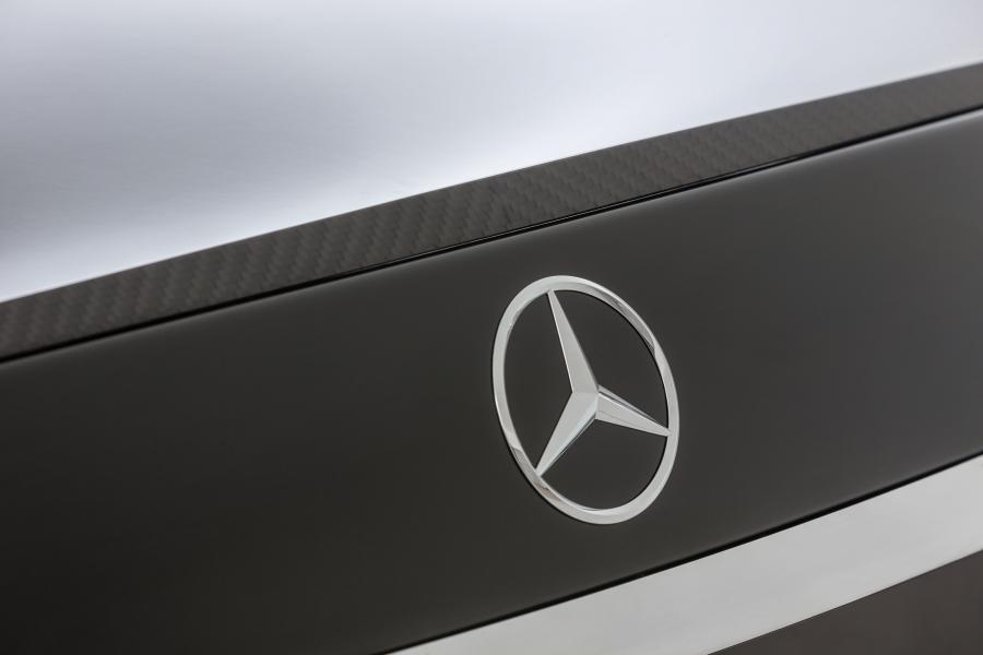 Логотип Mercedes-Benz S450 4Matic by Larte Design 2017 года  (фото 10 из 20)
